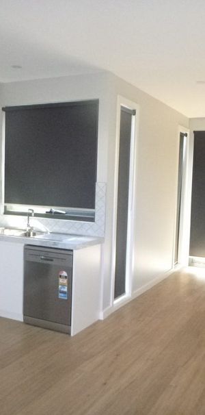 NEAR NEW 3 BEDROOM TOWNHOUSE IN HEART OF SPRINGVALE - Photo 1