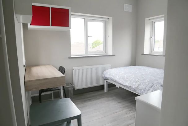 The Rise, Dublin - Photo 1