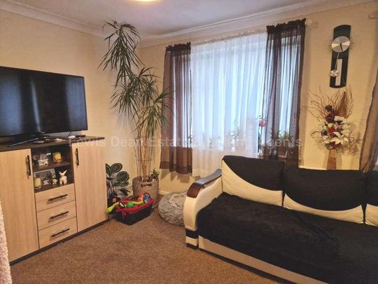 Right Next Door To Upton Country Park !, BH16 - Photo 1