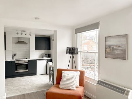 1 Bed Flat, Roman Road, E3 - Photo 5