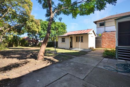 23 Queen Street, Reservoir VIC 3073 - Photo 2