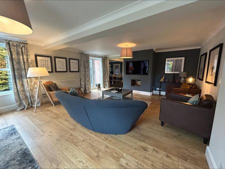 4 bedroom detached house to rent - Photo 4