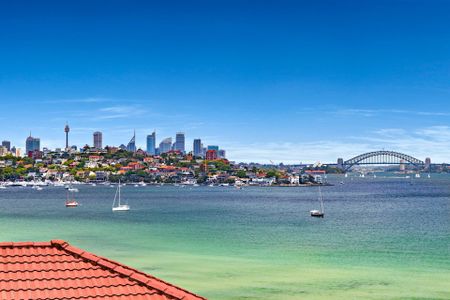 Panoramic Harbour Views in a Grand Art Deco Apartment - Photo 3