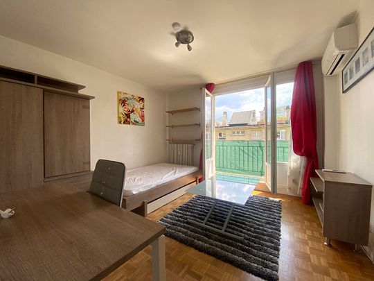Apartment - Photo 1