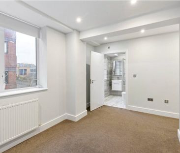 London Road, Bracknell, Berkshire, RG12 - Photo 1