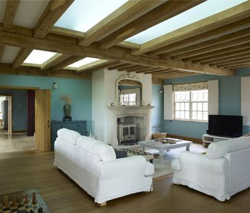 6 bedroom detached house to rent - Photo 2