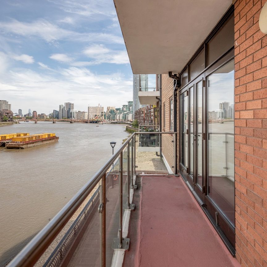 2 Bed Flat, Elm Quay Court, SW8 - Photo 1