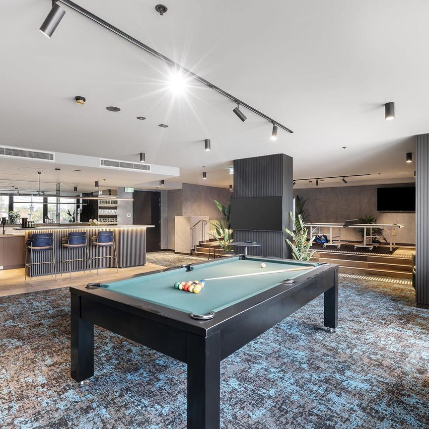 The WOW factor is alive at Ivanhoe Gardens - Photo 1