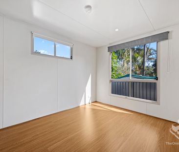 Comfortable Family Living in the Heart of Shailer Park - Photo 4