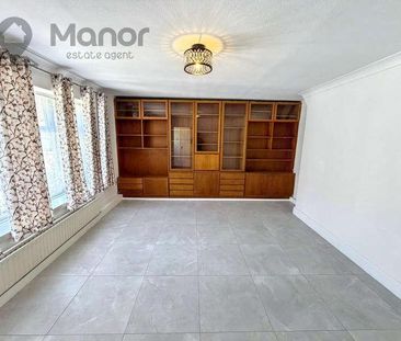 Cardinal Drive, Hainault, IG6 - Photo 2