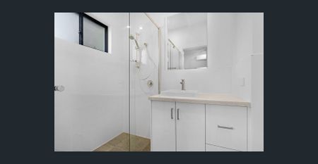 Stunning Home in Central Area! - Photo 2