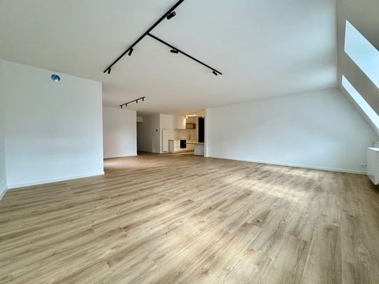 Appartement te huur - Photo 1