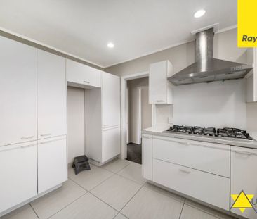 Warm, Practical Living in a Highly Convenient Location - Photo 6