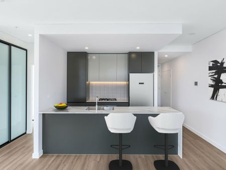 504/35 Kenny St, Wollongong - Photo 4