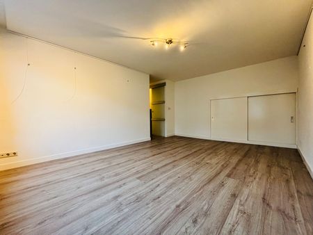 Appartement te huur: Valeriusstraat 30-A 2517 HR Den Haag - Photo 2