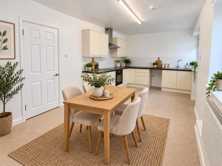 2 bedroom semi-detached bungalow to rent - Photo 3