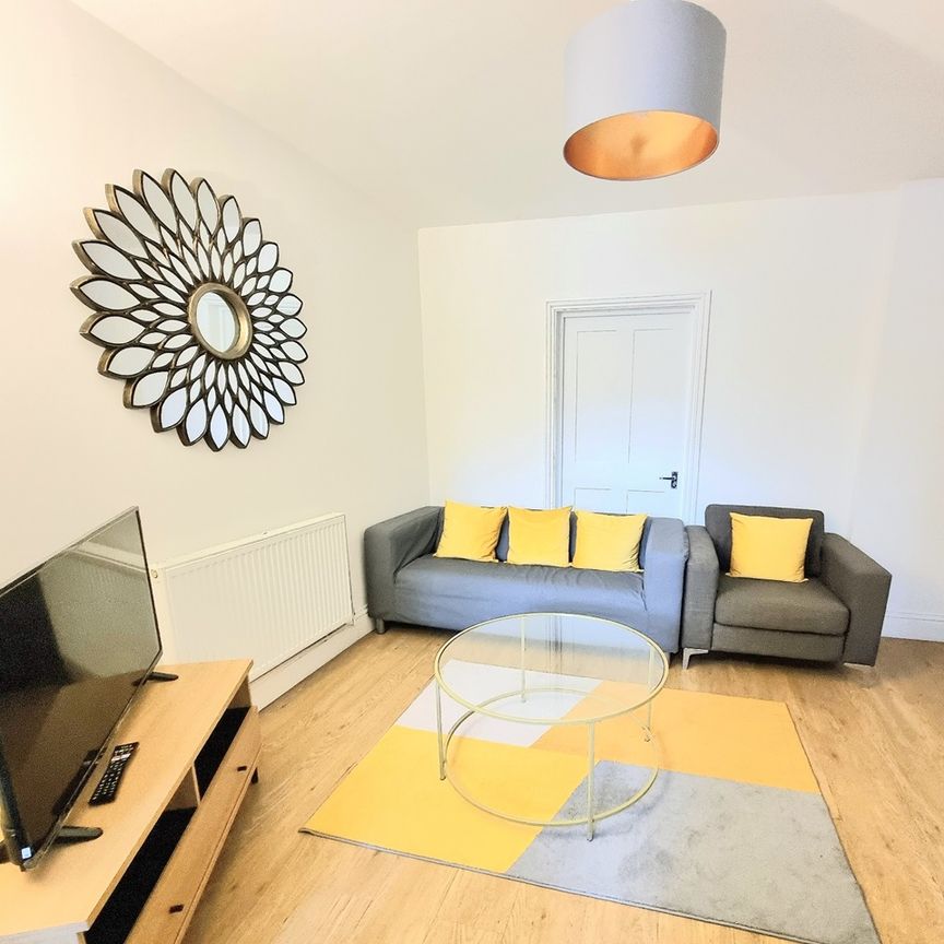 2 Bed Flat, Grove Road, E3 - Photo 1