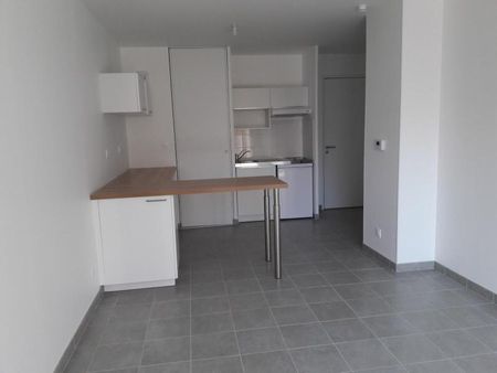 Location Appartement 2 pièces 40m² NANTES 44300 - Photo 2
