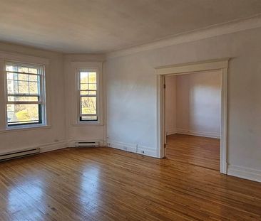 3 CH - 1 SDB - Montréal - $2,200 /mo - Photo 1