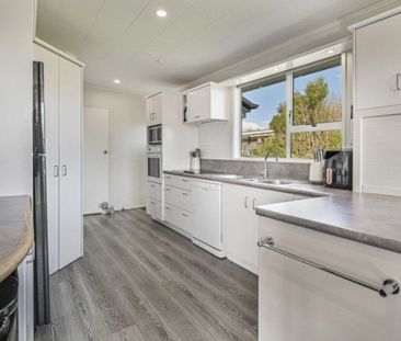 Havelock North - 3 Bedrooms - Photo 1