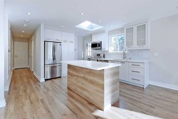 For Lease - 765 Greenfield Crescent Unit# Main, Newmarket, Ontario - Photo 1