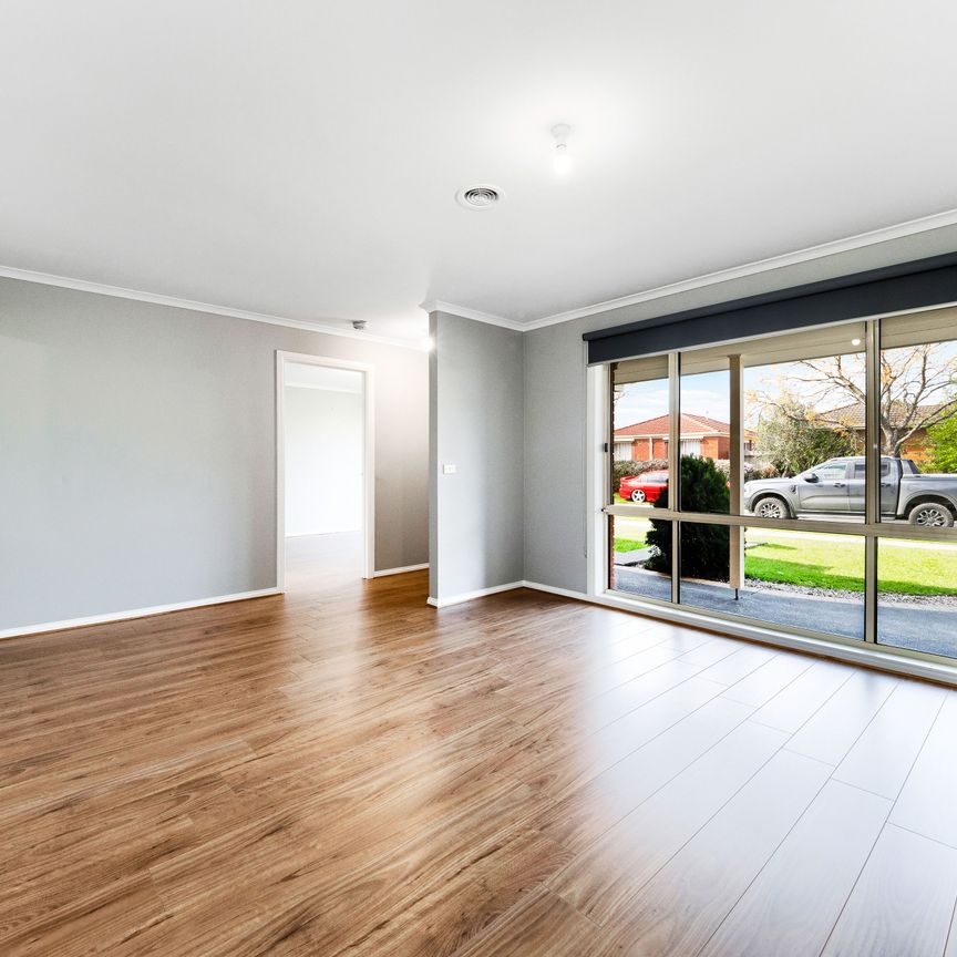 Family Living in the Heart of Cranbourne West - Photo 1