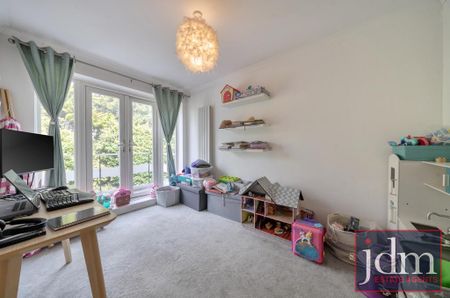 4 bedroom terraced house to rent - Photo 4