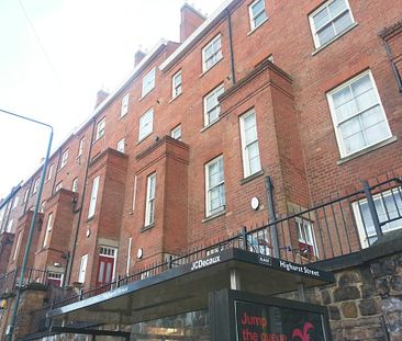 2 Bedroom Terraced To Rent in Nottingham - Photo 3