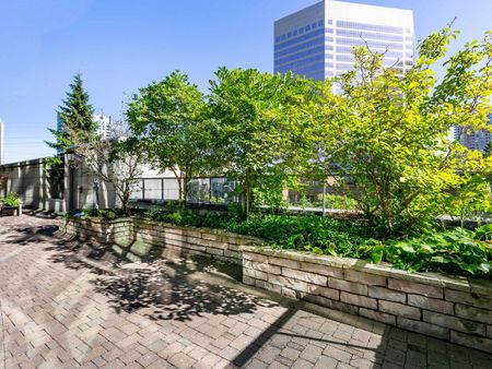 For Lease - 25 Greenview Avenue Unit# 324, Toronto, Ontario - Photo 5