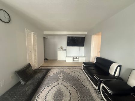 For Lease - 10 Edgecliff Golfway Unit# 909, Toronto, Ontario - Photo 2