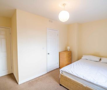 104 Fifth Avenue - Photo 2