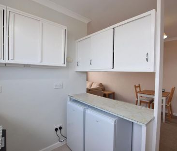 2 bedroom flat to rent - Photo 6