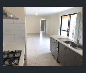 Beautiful 3x2 Home - Photo 3