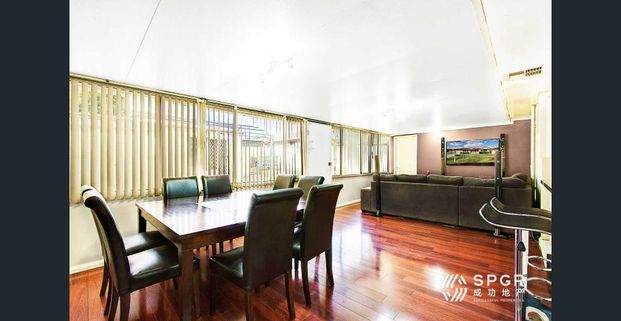 Modern 4 Beroom Home - Photo 1