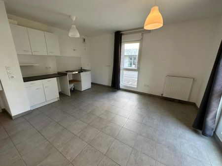 Location Appartement 1 pièce 28m² TOURS 37100 - Photo 2