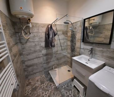 Location Appartement 1 pièce 24m² MARSEILLE 1er - Photo 3