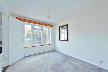 Chesham Way,wd, Watford, WD18 - Photo 4