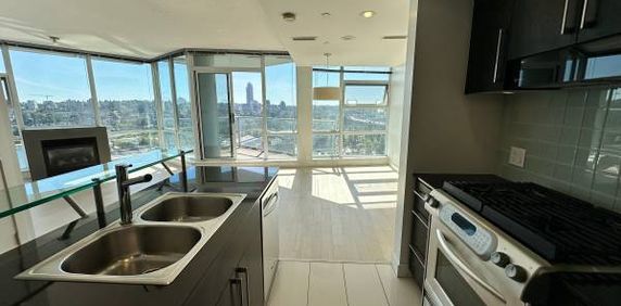 (DPMonline.ca) Luxury Waterfront Condo, Air-Conditioned! - Photo 2