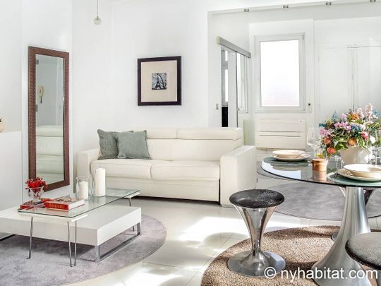 Logement à Paris, Location meublée - Photo 1