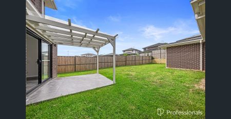 Family Home in High Grove Estate - Photo 3