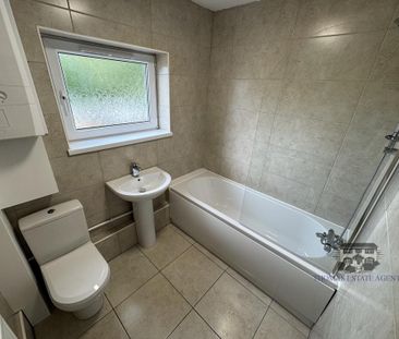 3 bedroom terraced house to rent - Photo 5