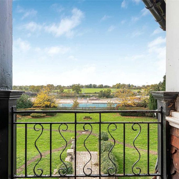 5 bedroom detached house to rent - Photo 1