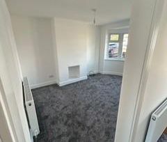 2 bedroom semi-detached house to rent - Photo 2