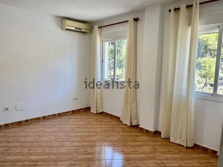 Alquiler de piso en Centro - Photo 2