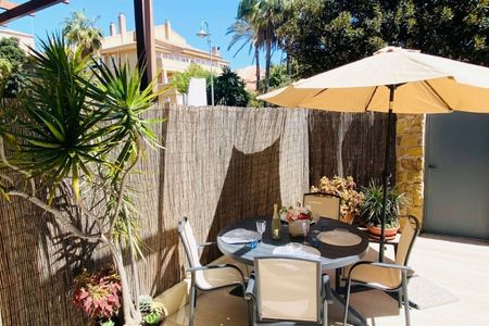 4 Bedroom Townhouse For Rent in Puerto Banús, Málaga - Photo 3