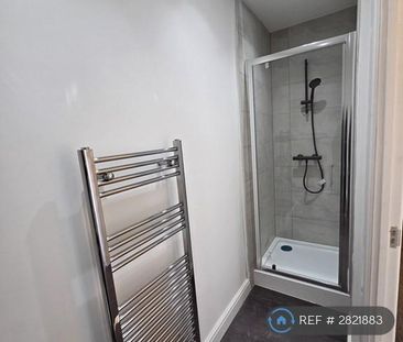 3 bedroom end of terrace house to rent - Photo 5