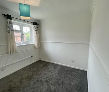 3 bed Semi-detached in Glenrise Close , Cardiff, CF3 0AS - Photo 3