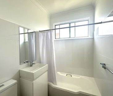 RENOVATED THREE BEDROOM HOUSE - Photo 6