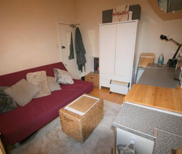 House share to rent - Photo 3