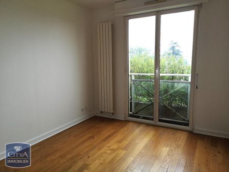 Location Appartement 2 pièces 46m² JACOB BELLECOMBETTE 73000 - Photo 3